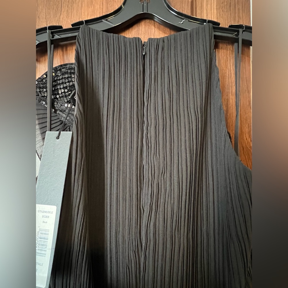 Badgley Mischka Pleated Sequin Ruffle Gown! - Picture 12 of 16